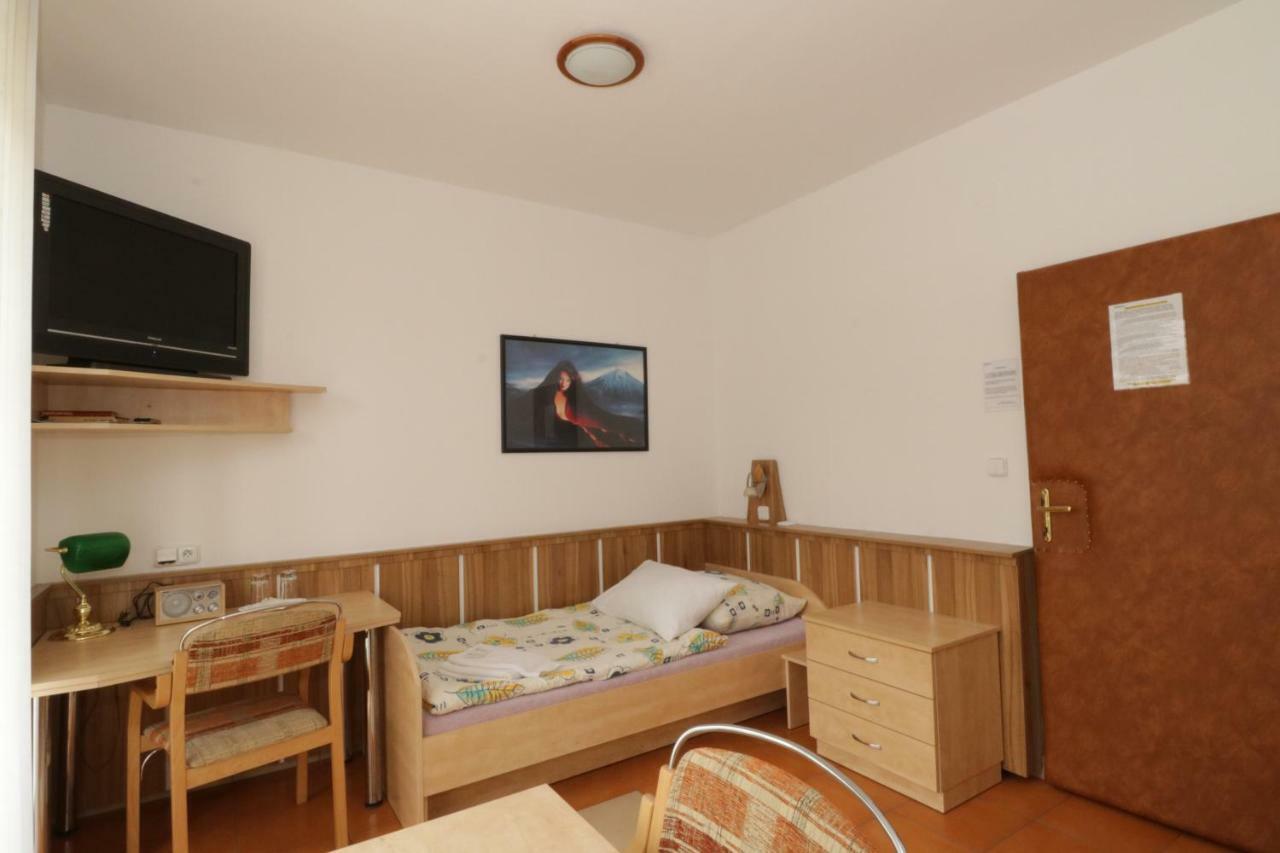 Penzion Hurka Hotel Dolni Libchavy Ngoại thất bức ảnh
