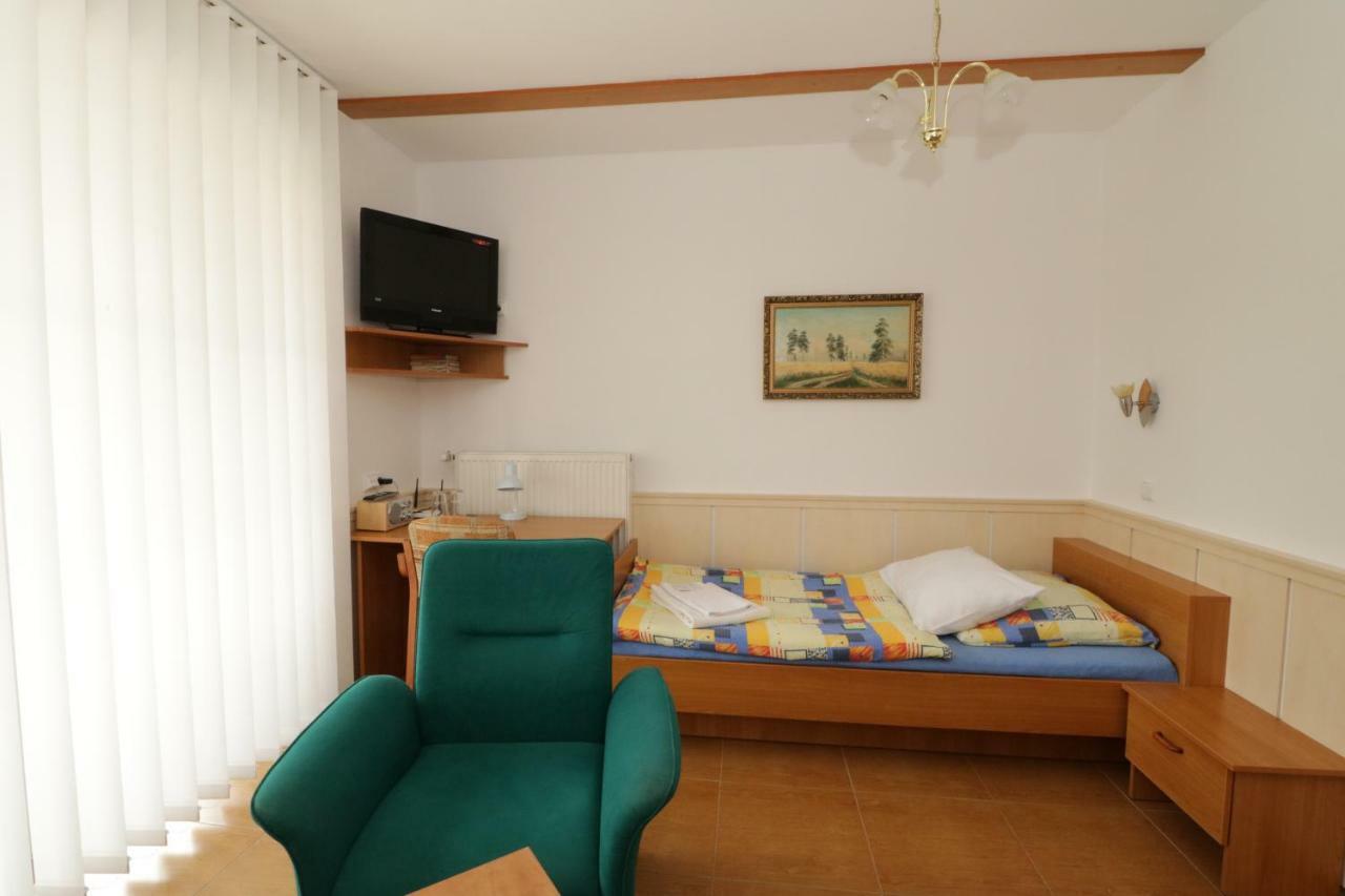 Penzion Hurka Hotel Dolni Libchavy Ngoại thất bức ảnh