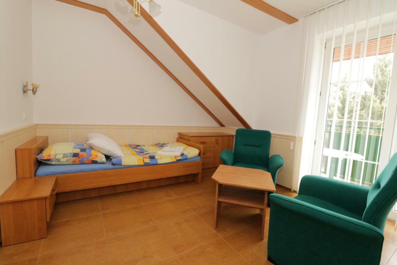 Penzion Hurka Hotel Dolni Libchavy Ngoại thất bức ảnh