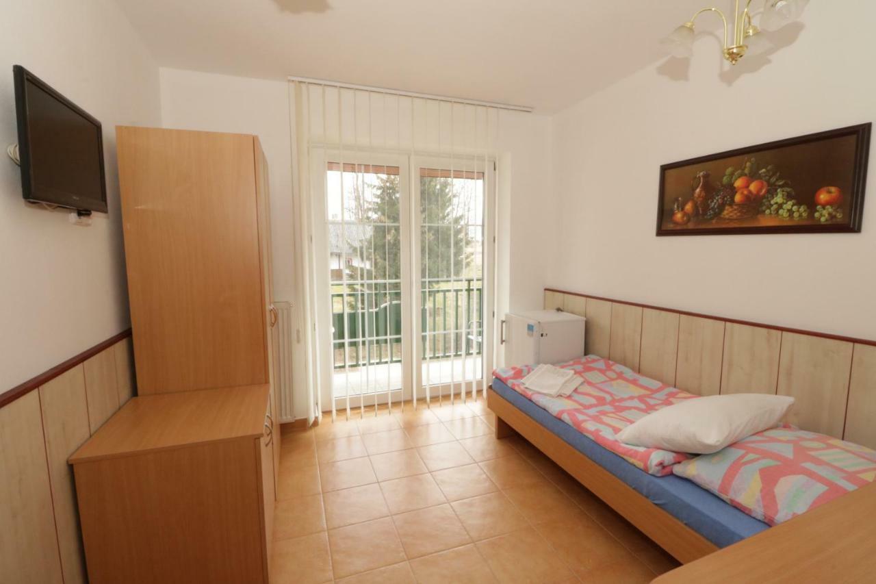 Penzion Hurka Hotel Dolni Libchavy Ngoại thất bức ảnh