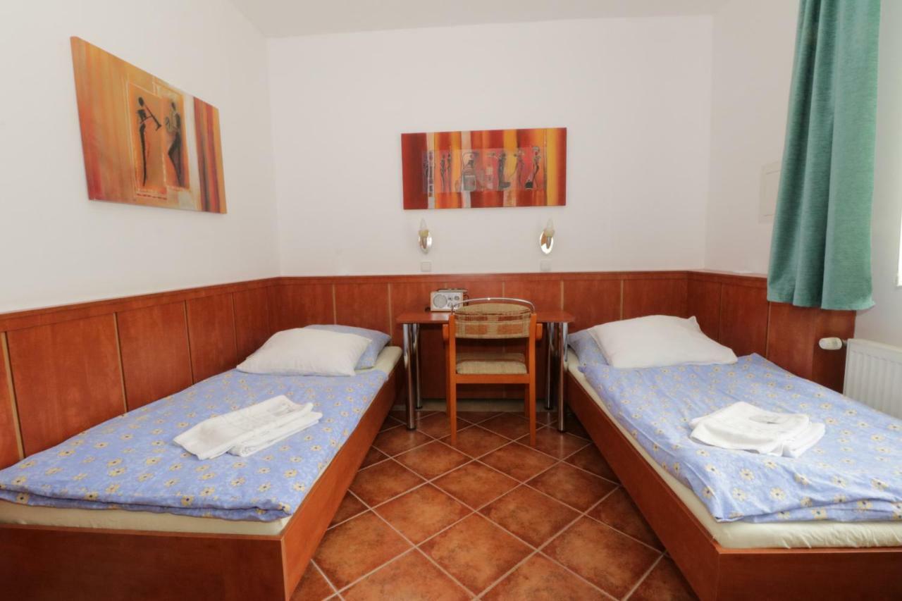 Penzion Hurka Hotel Dolni Libchavy Ngoại thất bức ảnh