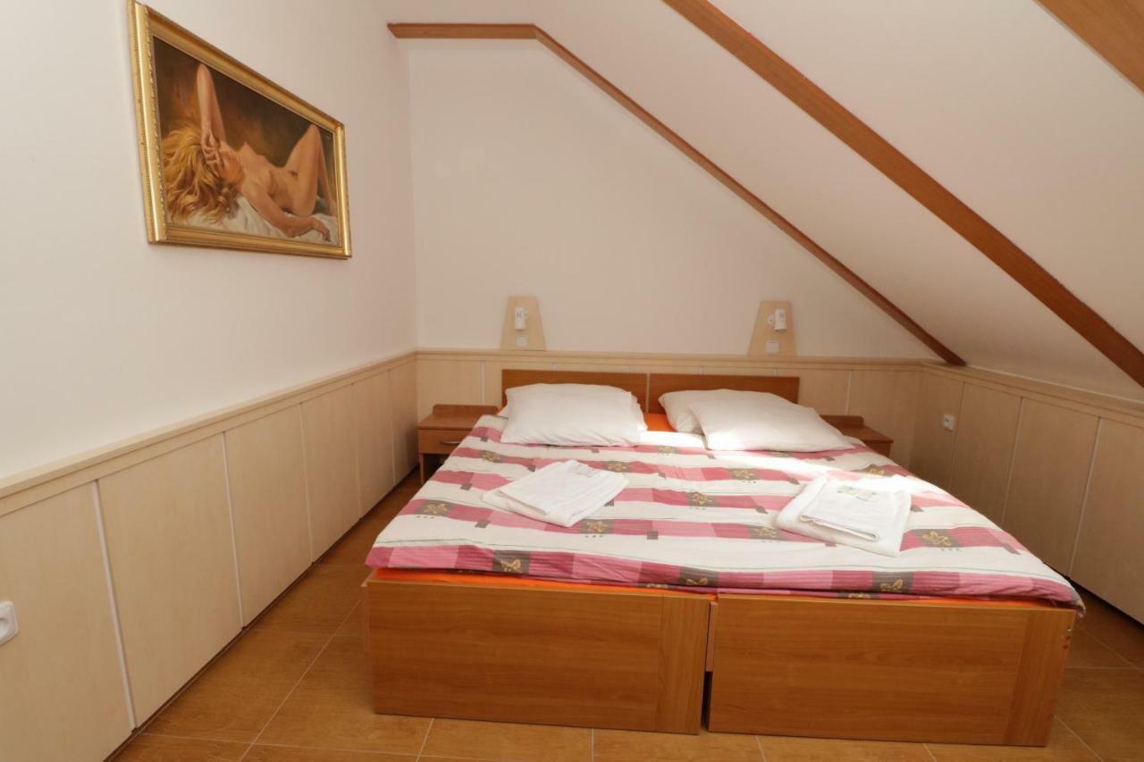 Penzion Hurka Hotel Dolni Libchavy Ngoại thất bức ảnh